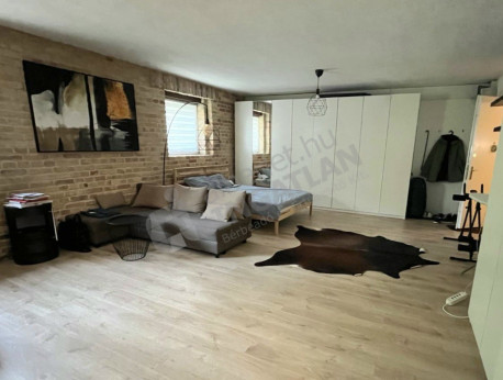 Istenhegyi út Istenhegyi út