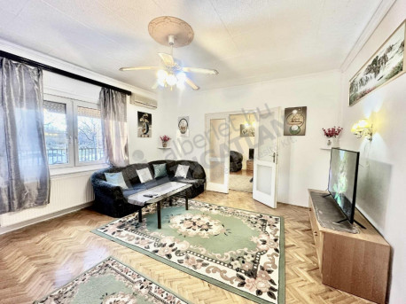 Mikszáth Kálmán utca