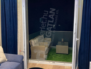 Corvin sétány-budapest-viii-kerulet-corvin-setany_3.jpg