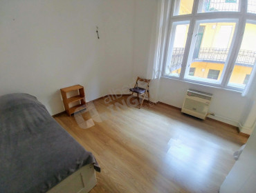 Attila út-budapest-i-kerulet-attila-ut_19.jpg