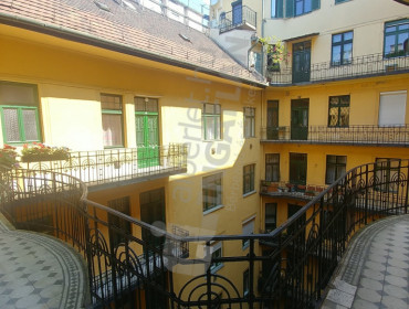 Attila út-budapest-i-kerulet-attila-ut_26.jpg