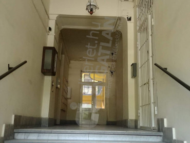 Attila út-budapest-i-kerulet-attila-ut_28.jpg