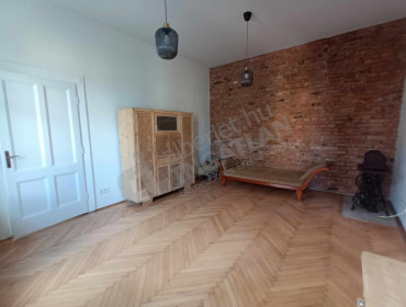 Attila út-budapest-i-kerulet-attila-ut_12.jpg