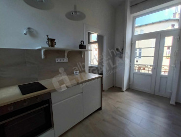 Attila út-budapest-i-kerulet-attila-ut_14.jpg