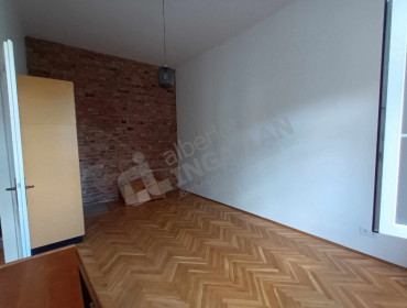 Attila út-budapest-i-kerulet-attila-ut_17.jpg