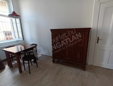 Attila út-budapest-i-kerulet-attila-ut_2.jpg