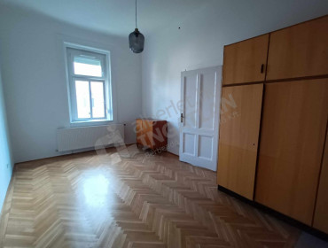 Attila út-budapest-i-kerulet-attila-ut_21.jpg