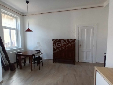 Attila út-budapest-i-kerulet-attila-ut_6.jpg