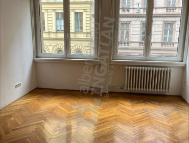 Széchenyi utca-budapest-v-kerulet-szechenyi-utca_2.jpg