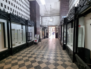 Váci utca-budapest-v-kerulet-vaci-utca_17.jpg