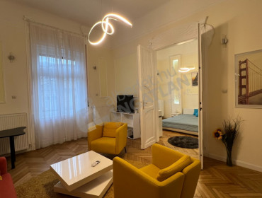 Kossuth Lajos utca-budapest-v-kerulet-kossuth-lajos-utca_12.jpg