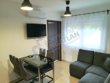 Köztársaság utca-siofok-koztarsasag-utca_3.jpg