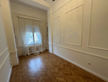 Alkotmány utca-budapest-v-kerulet-alkotmany-utca_4.jpg