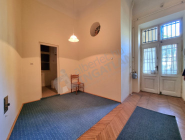 Batthyány tér-budapest-i-kerulet-batthyany-ter_16.jpg