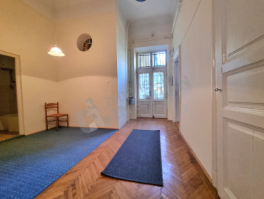 Batthyány tér-budapest-i-kerulet-batthyany-ter_18.jpg