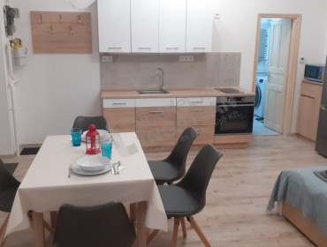 Vörösmarty utca-budapest-vi-kerulet-vorosmarty-utca_2.jpg