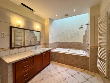 Sólyom utca-budaors-solyom-utca_5.jpg