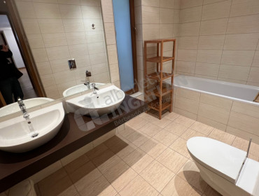 Andrássy út-budapest-vi-kerulet-andrassy-ut_6.jpg