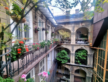 Nagymező utca-budapest-vi-kerulet-nagymezo-utca_21.jpg