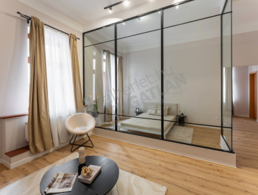 Holló utca-budapest-vii-kerulet-hollo-utca_2.jpg