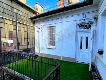 Baross utca-budapest-viii-kerulet-baross-utca_8.jpg