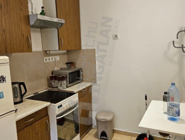 II. János Pál pápa tér-budapest-viii-kerulet-ii-janos-pal-papa-ter_2.jpg