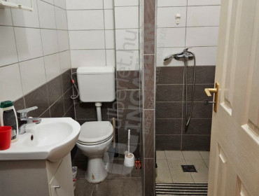 II. János Pál pápa tér-budapest-viii-kerulet-ii-janos-pal-papa-ter_4.jpg