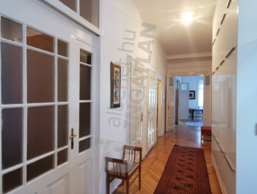 Fő utca-budapest-i-kerulet-fo-utca_10.jpg