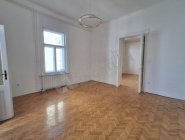 Hajós utca-budapest-vi-kerulet-hajos-utca_13.jpg
