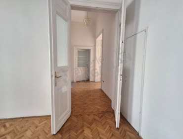 Hajós utca-budapest-vi-kerulet-hajos-utca_14.jpg