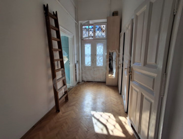 Hajós utca-budapest-vi-kerulet-hajos-utca_18.jpg