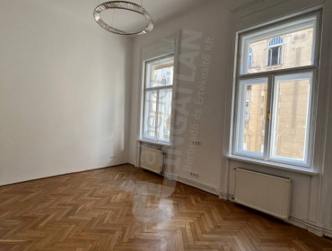 Hajós utca-budapest-vi-kerulet-hajos-utca_3.jpg