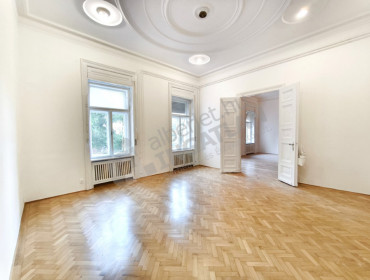 Lőrinc pap tér-budapest-viii-kerulet-lorinc-pap-ter_23.jpg