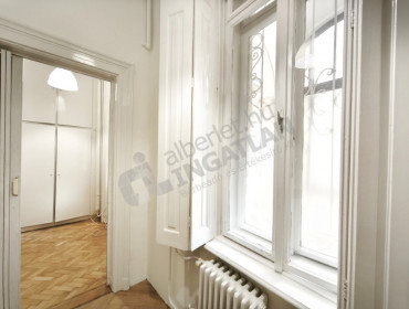 Lőrinc pap tér-budapest-viii-kerulet-lorinc-pap-ter_29.jpg