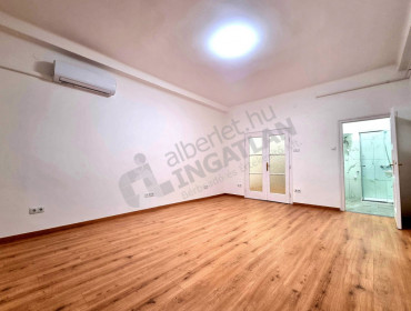 Széna tér-budapest-i-kerulet-szena-ter_27.jpg