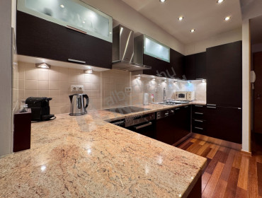 Országház utca-budapest-i-kerulet-orszaghaz-utca_3.jpg