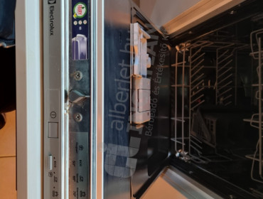 Corvin sétány-budapest-viii-kerulet-corvin-setany_6.jpg