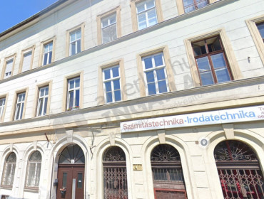 II. János Pál pápa tér-budapest-viii-kerulet-ii-janos-pal-papa-ter_6.jpg