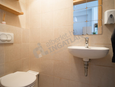 Holló utca-budapest-vii-kerulet-hollo-utca_10.jpg