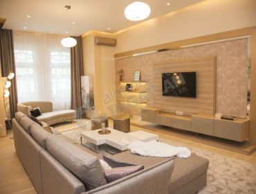 Petőfi Sándor utca-budapest-v-kerulet-petofi-sandor-utca_2.jpg