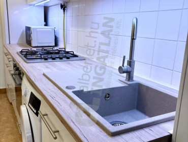 II. János Pál pápa tér-budapest-viii-kerulet-ii-janos-pal-papa-ter_13.jpg