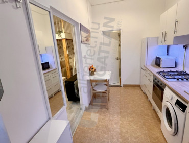 II. János Pál pápa tér-budapest-viii-kerulet-ii-janos-pal-papa-ter_7.jpg