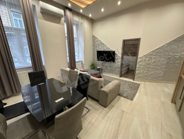 Jókai utca-budapest-vi-kerulet-jokai-utca_2.jpg