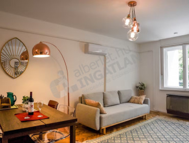 Várfok utca-budapest-i-kerulet-varfok-utca_2.jpg