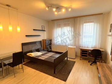 Corvin sétány-budapest-viii-kerulet-corvin-setany_4.jpg