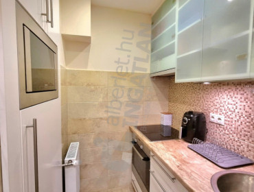 Úri utca-budapest-i-kerulet-uri-utca_3.jpg