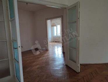 Károly körút-budapest-vii-kerulet-karoly-korut_11.jpg