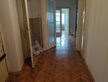 Károly körút-budapest-vii-kerulet-karoly-korut_25.jpg