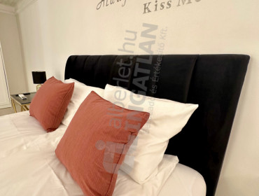 Paulay Ede utca-budapest-vi-kerulet-paulay-ede-utca_2.jpg