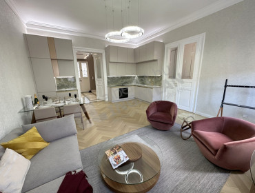 Alkotmány utca-budapest-v-kerulet-alkotmany-utca_5.jpg